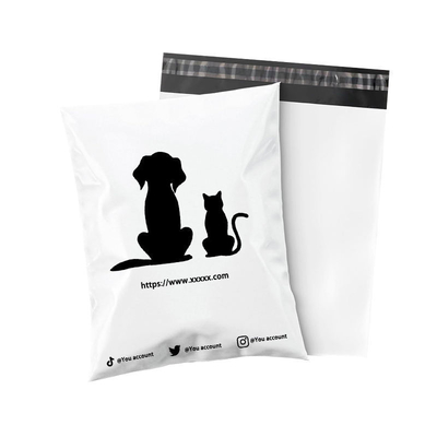 Strong Adhesive Poly Mailer Bag Tear Proof Eco Friendly Shipping Bags Lightweight