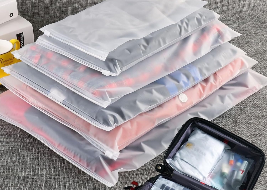 Frosted Self-Sealing CPE Zipper Bag Tear-Resistant And Soft For Cloth Package