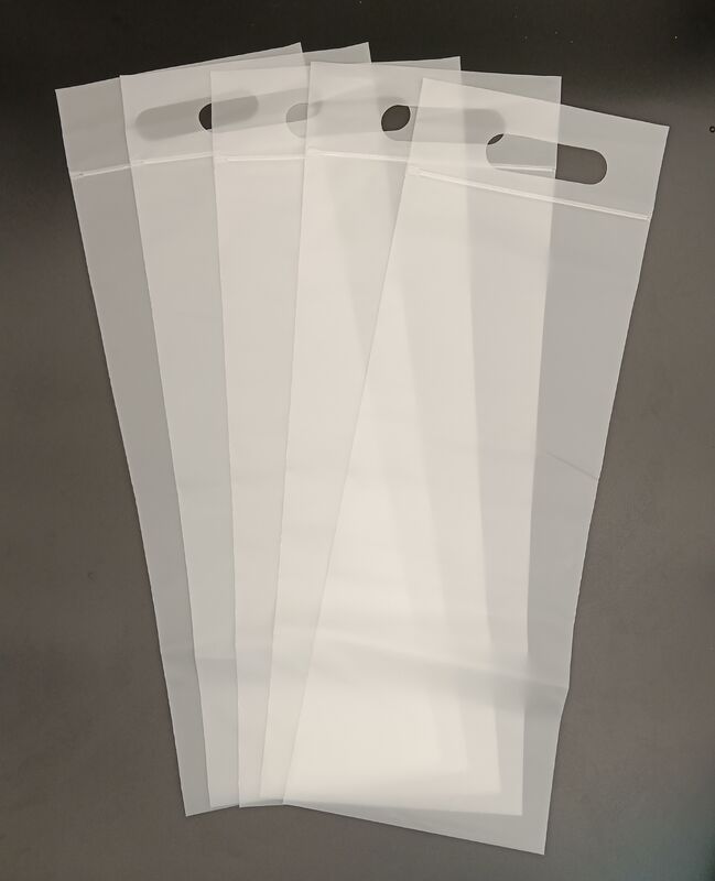 Moisture-Proof and Durable Frosted CPE Resealable Zipper Bags With Handle For Food And Small Items